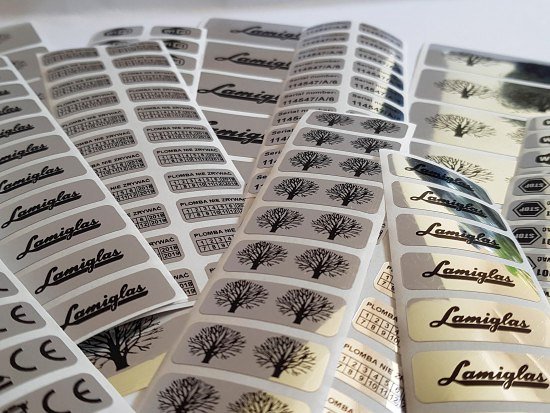 Алюминиевый лист с клеевым слоем