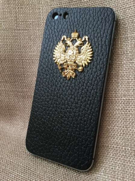 Наклейка Glueskin из натуральной кожи Croco для Apple iphone XS Max