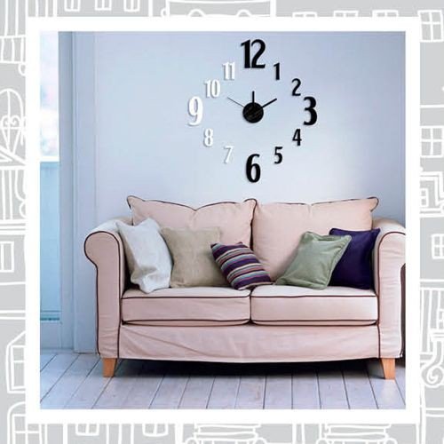 Часы настенные наклеиваются на стену