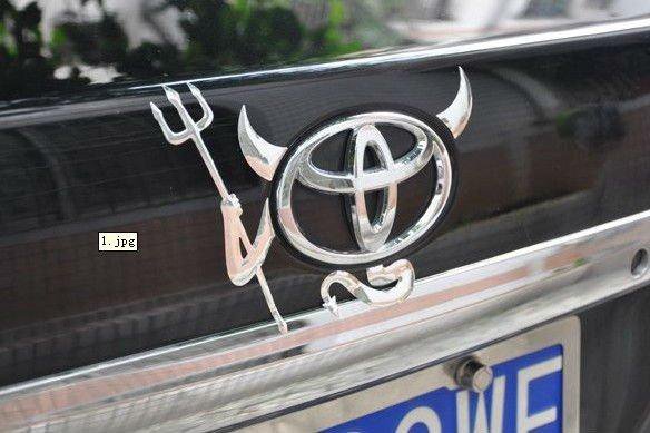 Эмблема Sport на Мерседес CLA