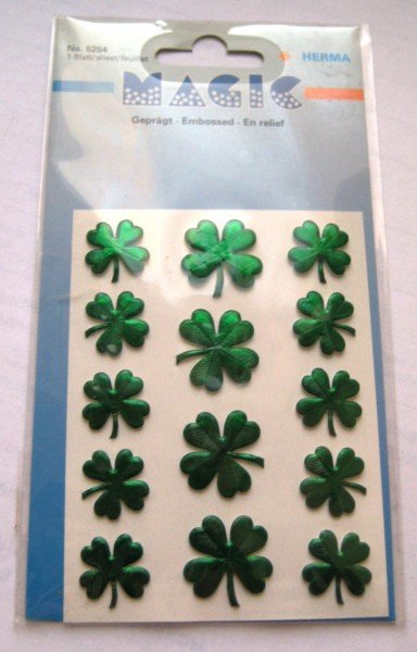 Клевер наклейка