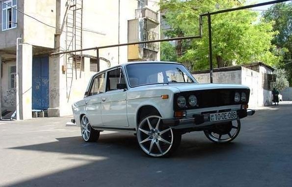 ВАЗ 2107 тюнинговый черный