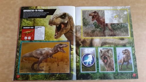 Динозавры Panini