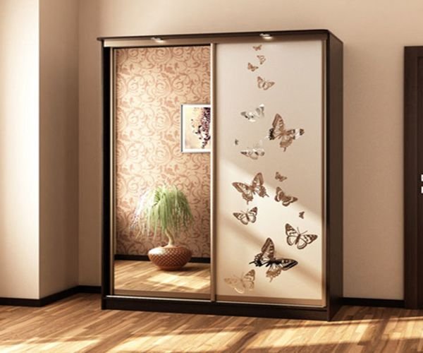Интерьерные наклейки на шкаф купе