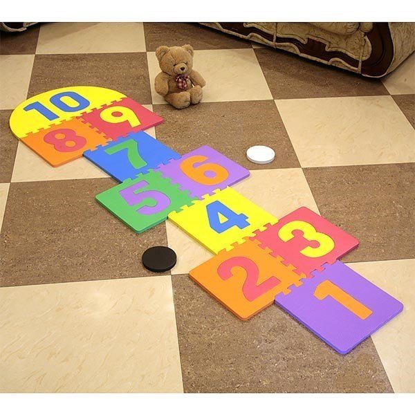 Классики наклейка на пол