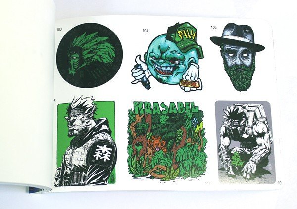 Монстр арт стикер