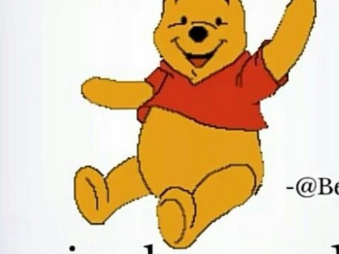 Винни пух машет рукой