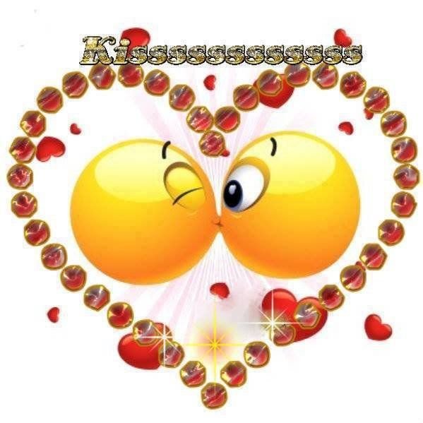 Сердечко из смайликов