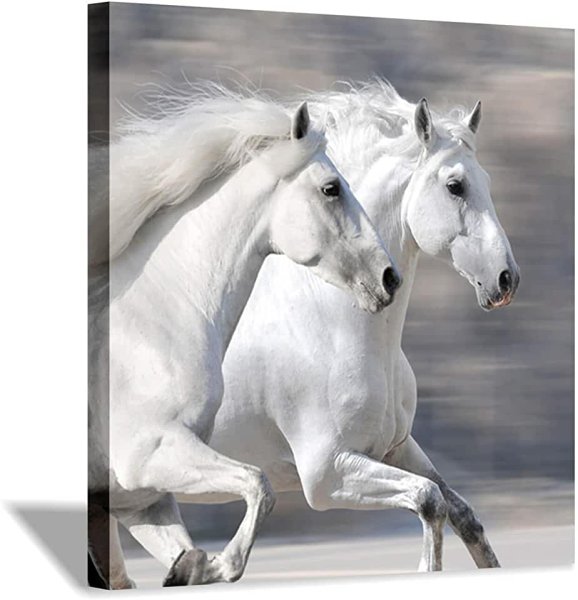 Лошадь бежит интерьерная