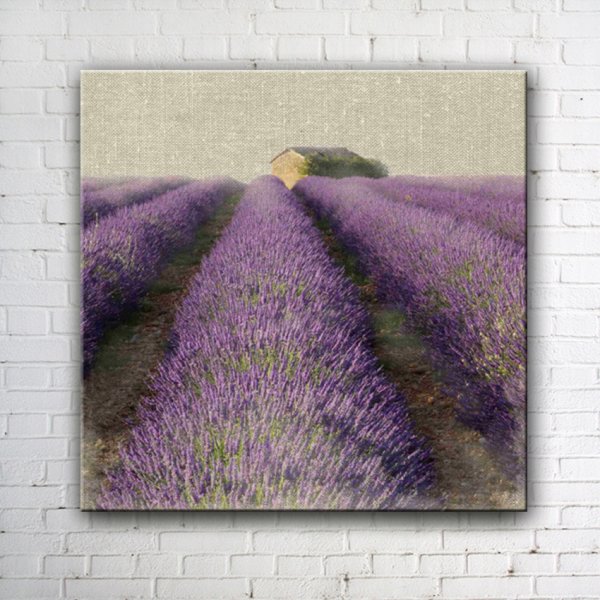 Лавандовое поле красками на стене