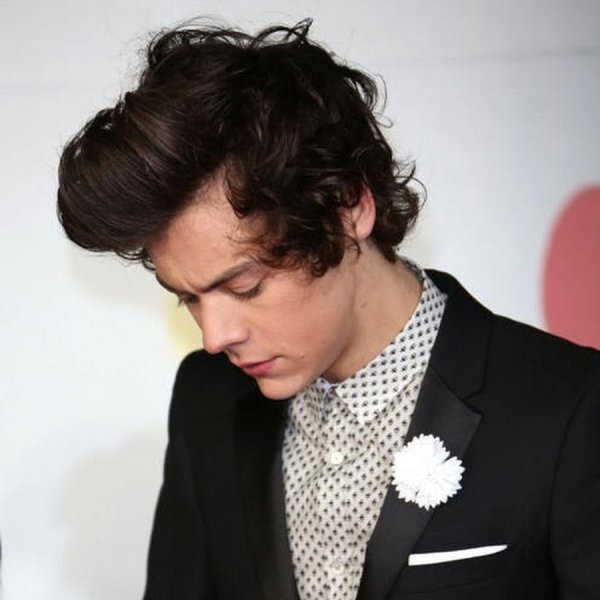 Гарри Стайлс в белом