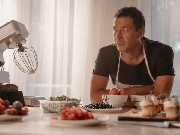 Телеведущий и снова Здравствуйте 2 фильм