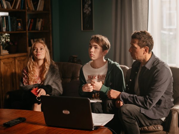 Сериал и снова Здравствуйте 2021