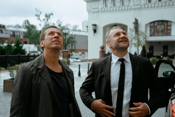 Anchorman 2: the Legend continues Постер