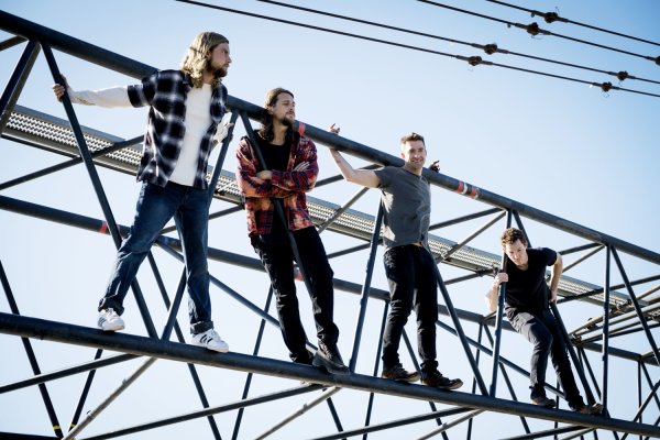 По волчьим законам сериал