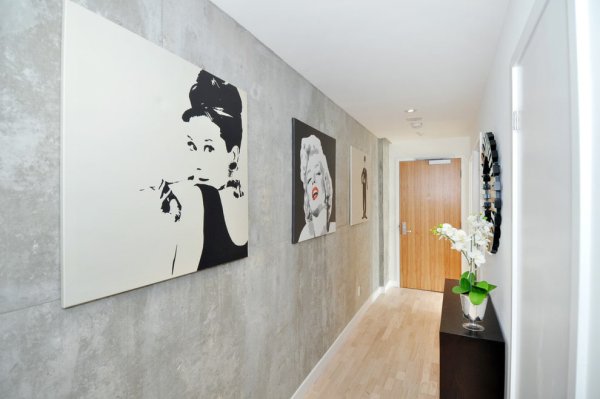 Черно белые картины в прихожую