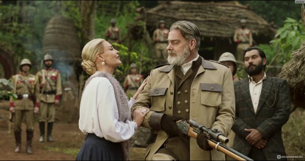 Рядом ревет революция фильм 2022