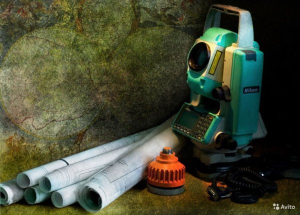 Эмблема геодезиста