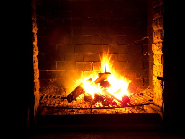 Картина огонь в камине