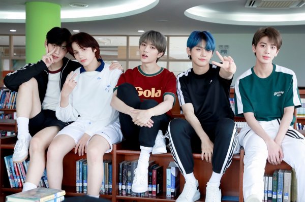 Группа tomorrow x together