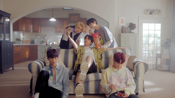 Тэхён тхт Blue hour