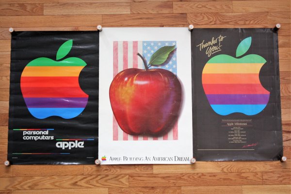 Слоган Apple think different