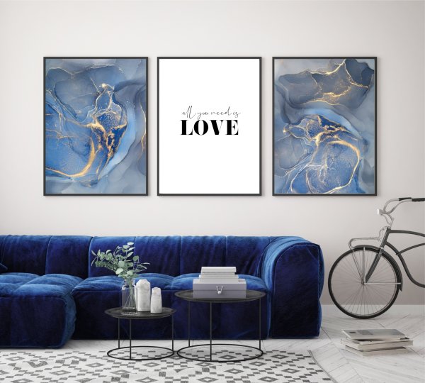 Постеры в синих тонах в интерьере