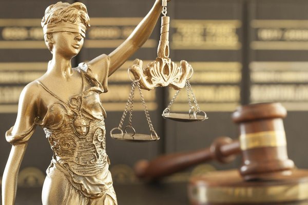 Статуя Богини правосудия Фемиды