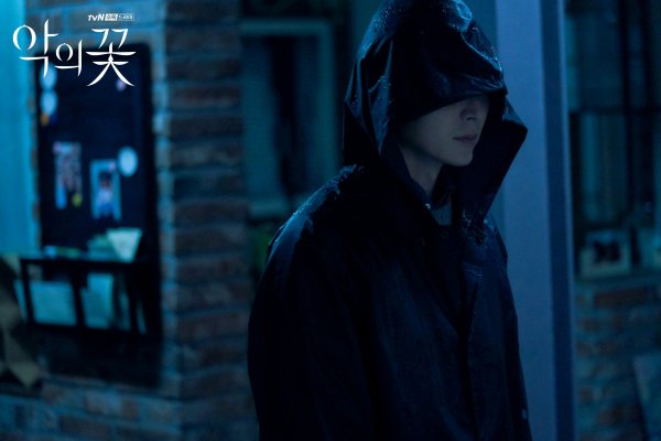 Ли Джун ки 2020 цветок зла