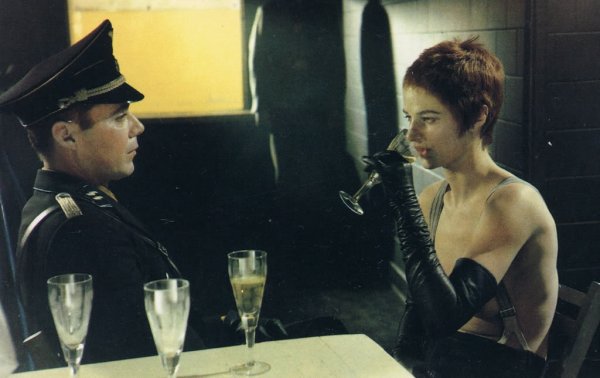 Лилиана Кавани ночной портье 1974