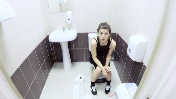 Картина в туалет на стену