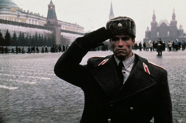 Красная жара / Red Heat (1988)