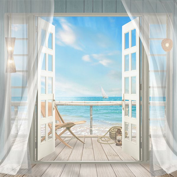 Открытое окно с видом на море