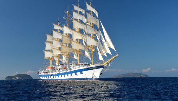 Картина парусник в море Восход солнца