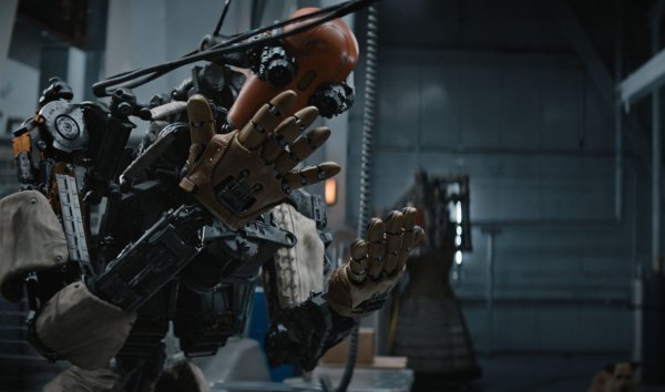 Финч 2021 Постер