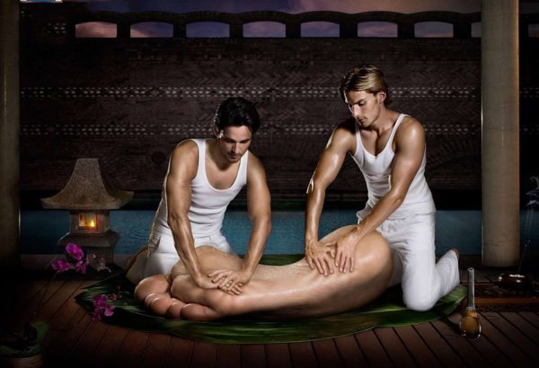 Креативная реклама массажного салона