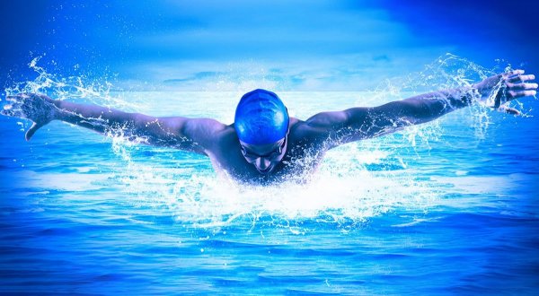 Пловец под водой