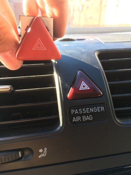 Фольксваген Джетта 6 кнопка аварийки