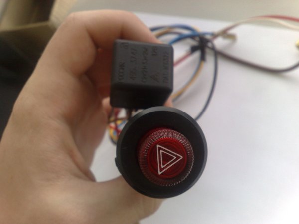 Кнопка аварийки VW t4