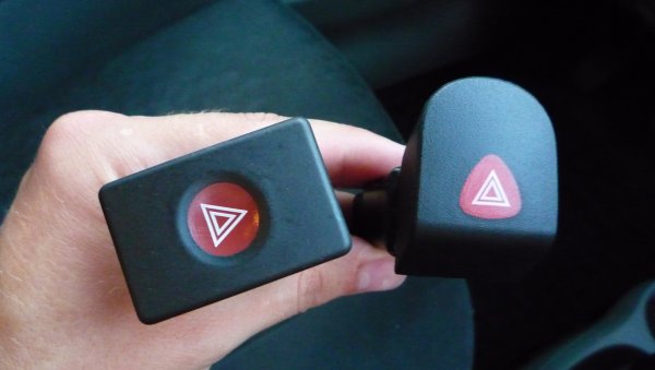 Фольксваген Джетта 6 кнопка аварийки