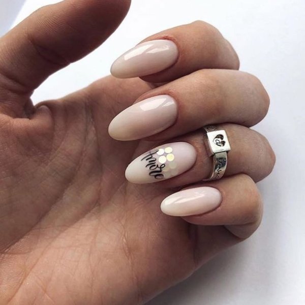 Ногти яркие летние миндаль