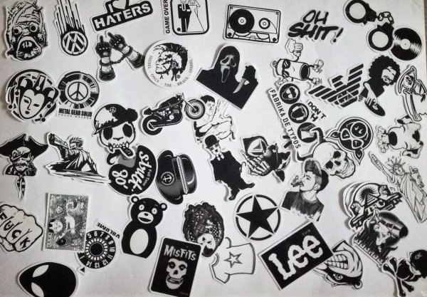 Черные наклейки