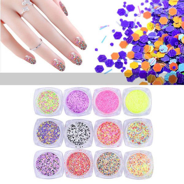 Ногти с блестками и наклейками