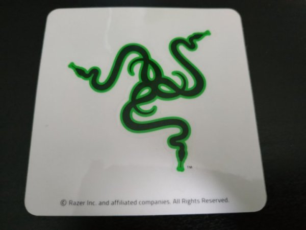 Наклейки от Razer