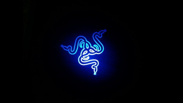 Голографическая наклейка Razer
