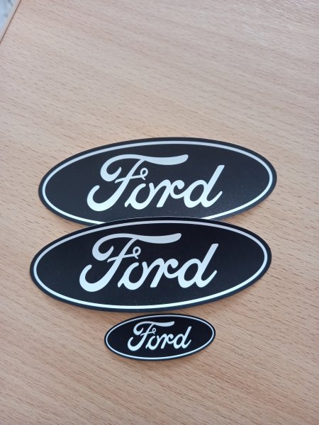 RS значок Форд Сиерра