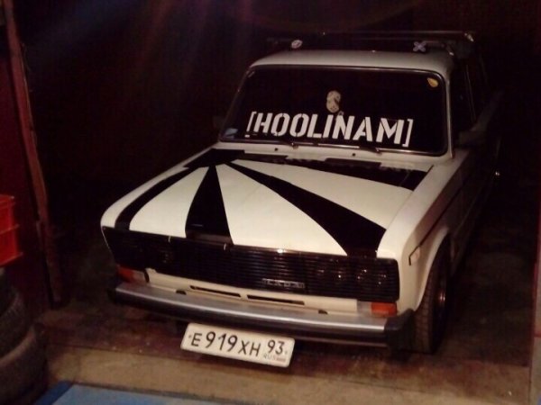 Наклейки на лобовое