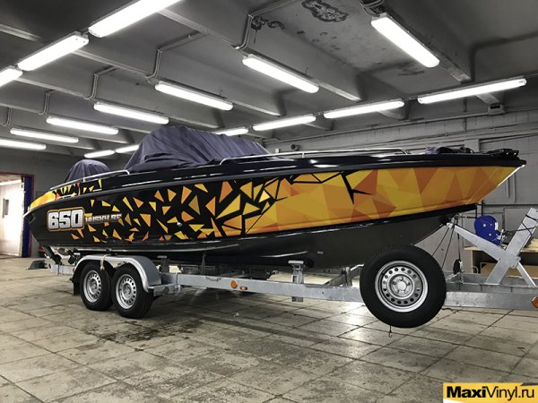 Оригинальная покраска лодки