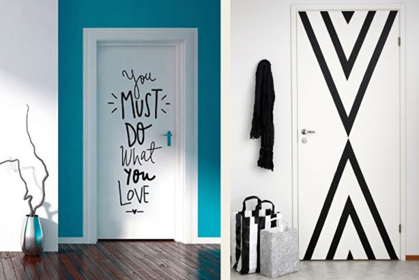 Разрисованная дверь в комнате