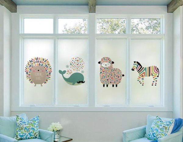 Декоративные наклейки на окна